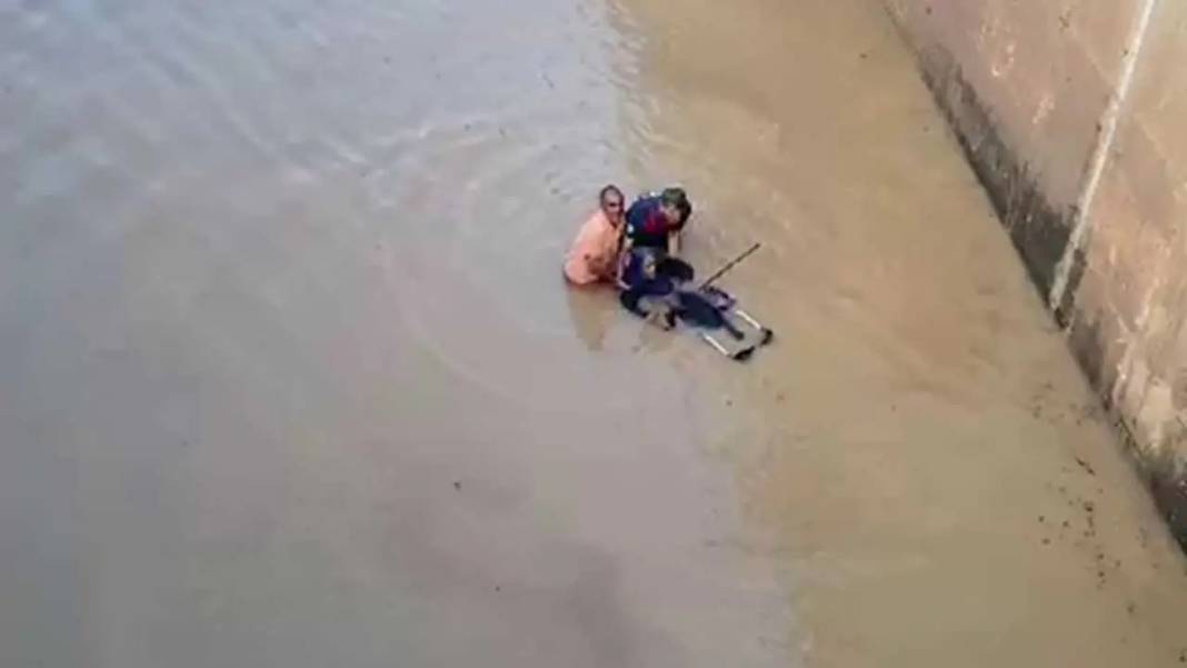 Hatay’da Sele Kapılan Engelli Kadın İçin Zamanla Yarış! 1